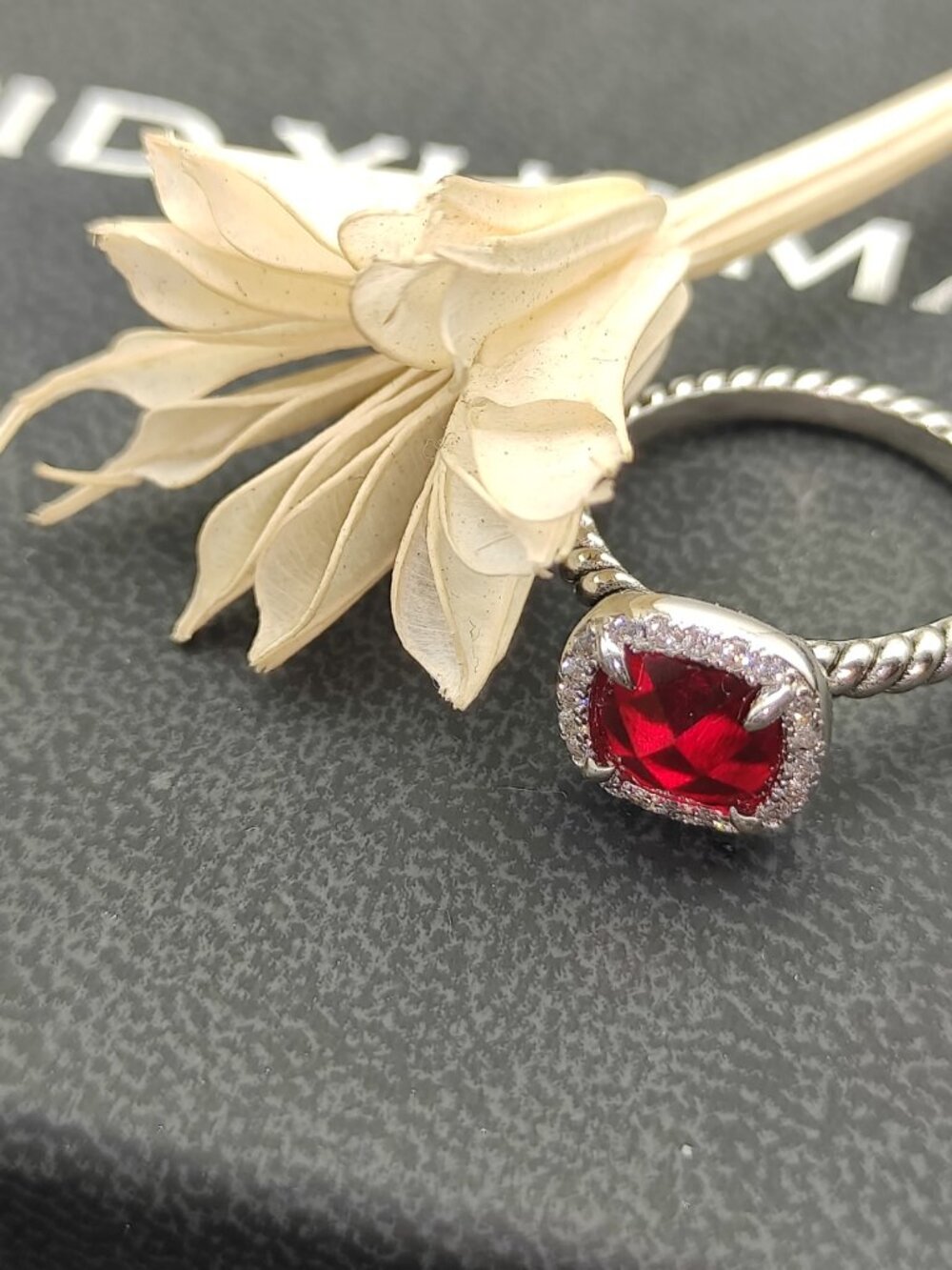 David Yurman 925 Silver Ring with Original Pouch